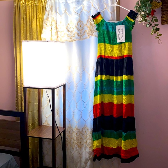 Dresses & Skirts - Rastafarian print maxi dress